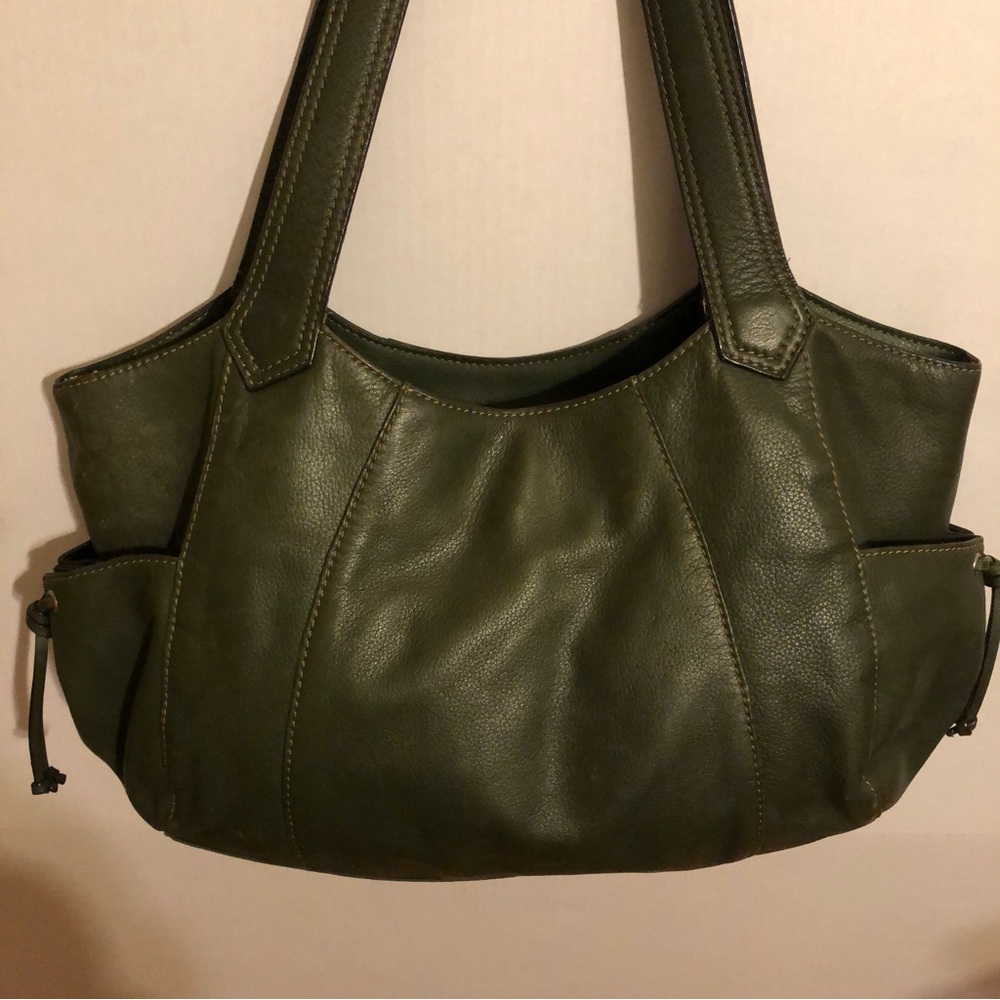 A.N.A forest green leather purse. Pre owned very good condition
